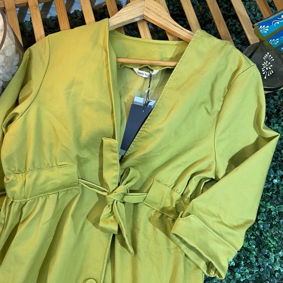 Tokyo Talkies Dress. Size - M - Picture 4 of 10